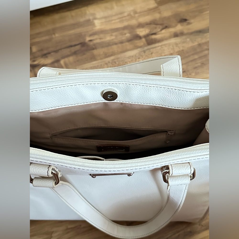 Large Vegan Leather White/Cream Coloured Nine West Tote Handbag/Purse - Picture 4 of 10